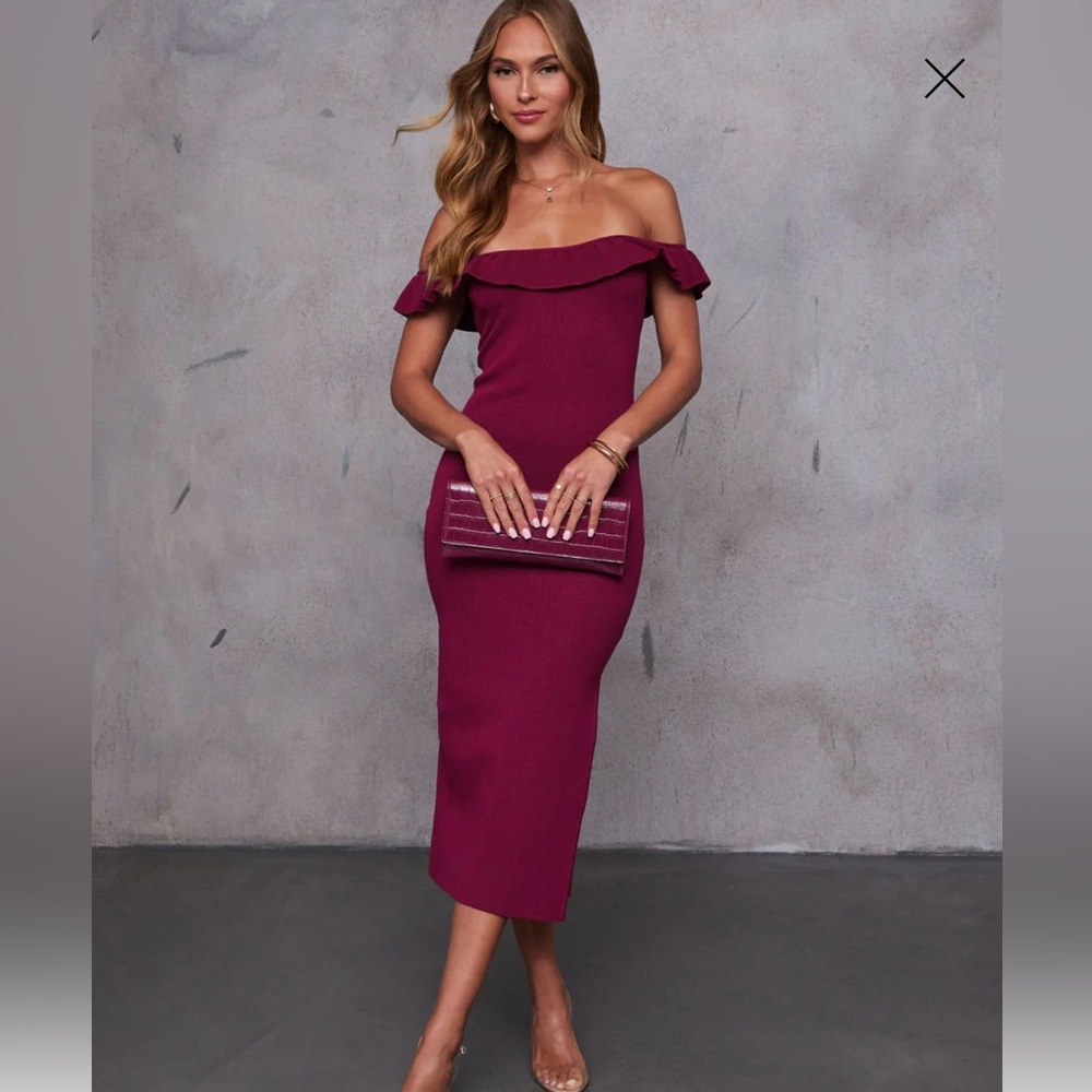 VICI Layna Ruffle Neckline Bodycon Midi Dress